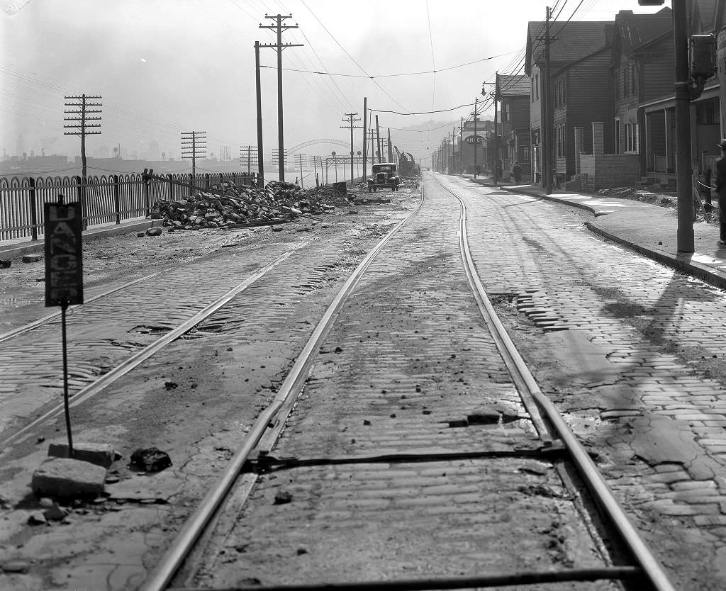 #32 West Carson Street construction, Pittsburgh, Pennsylvania, 1933.