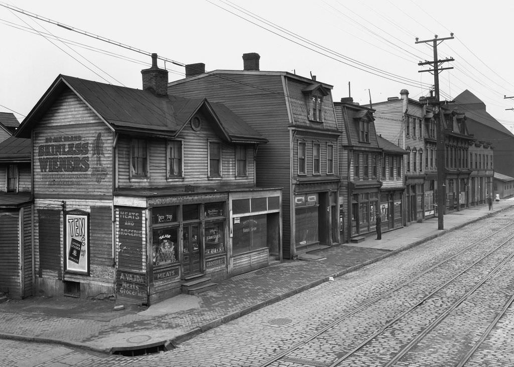 #84 Second Avenue at Rutherglen Street, 1933