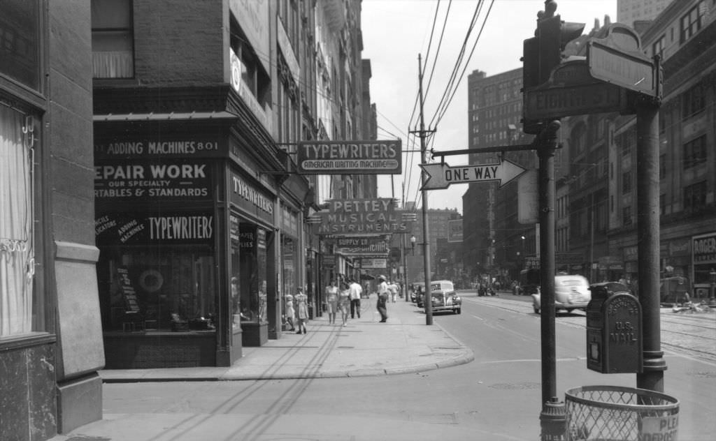 #91 Girls observing Pettey Musical Instruments on Liberty Avenue, 1943.