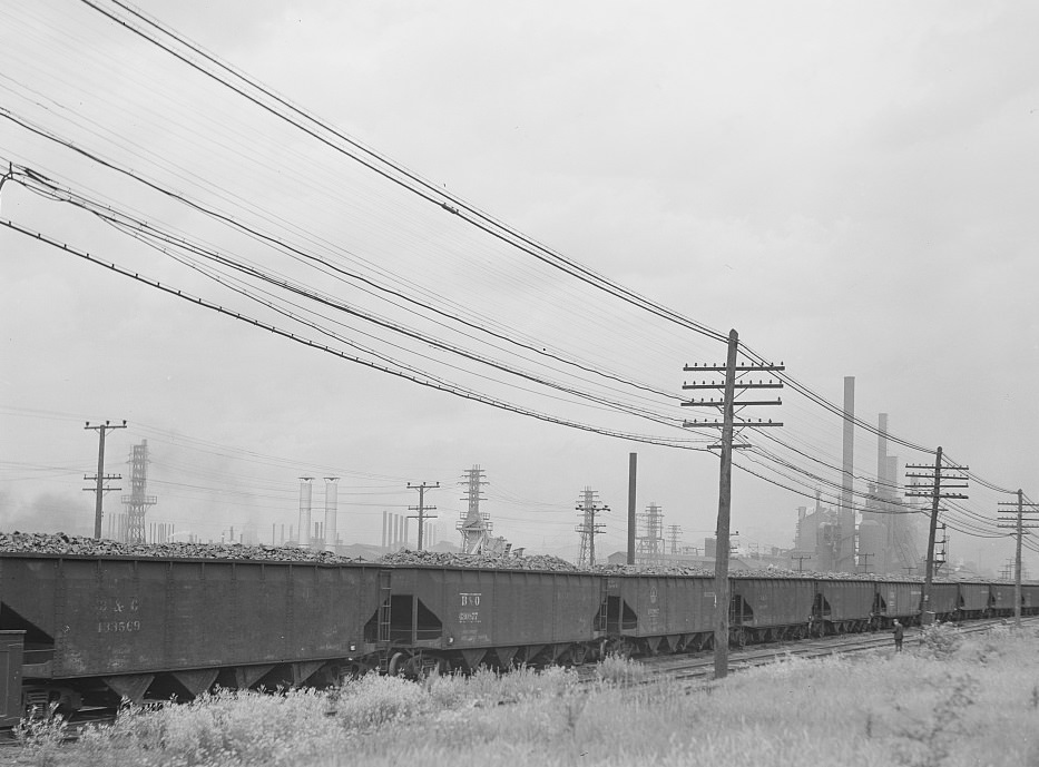 #105 Coal transport to Jones Laughlin steel plant, 1941.