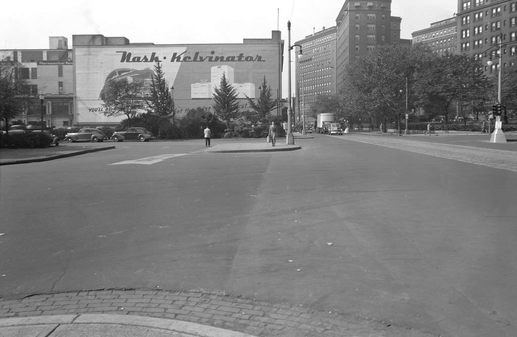 #8 Forbes Avenue near the parking plaza, the Hotel Schenley and the future site of Hillman Library, 1947