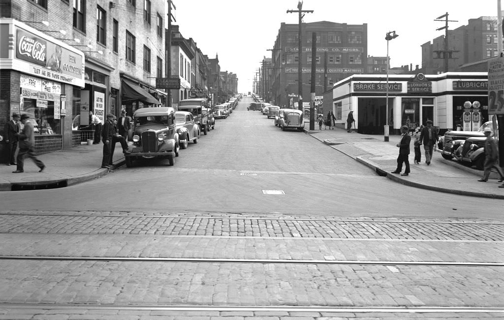 #12 Magee Street, looking south from Fifth Avenue showing London’s Service, 1940