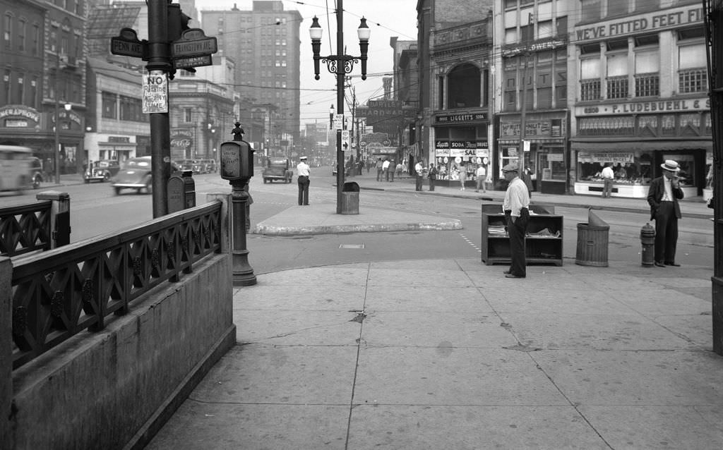 #16 Frankstown Avenue, looking west at Penn Avenue, 1940