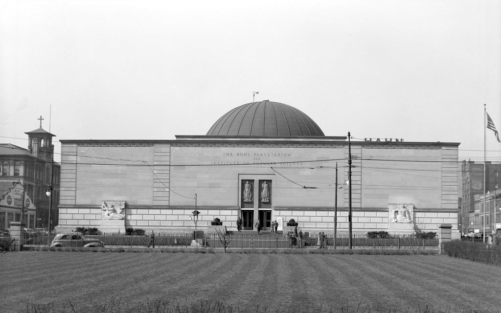 #28 Buhl Planetarium as seen from Diamond Park, 1942