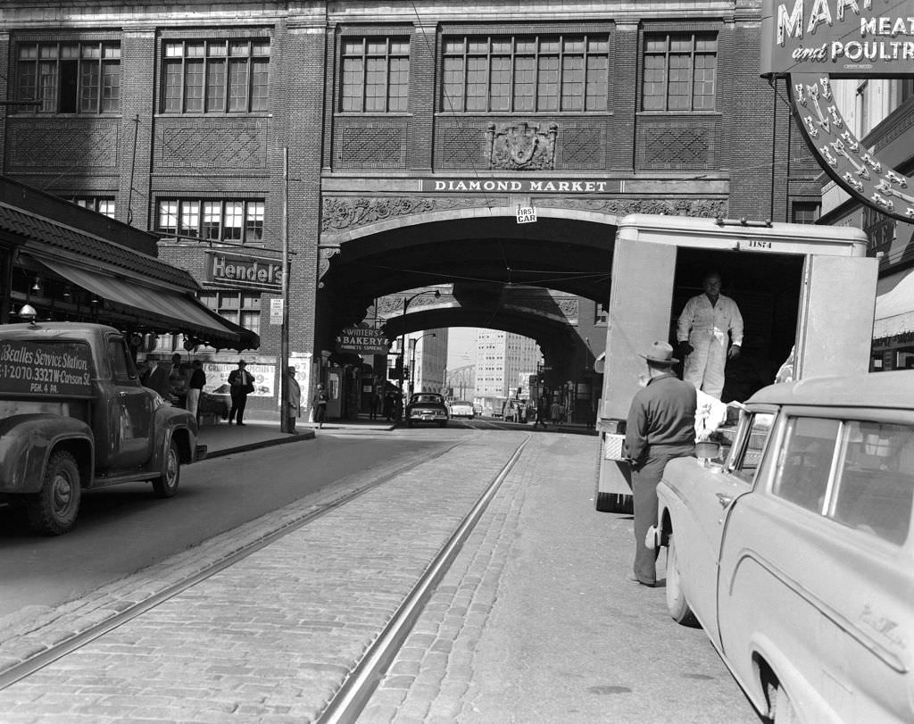 #121 Diamond and Market Place, 1957