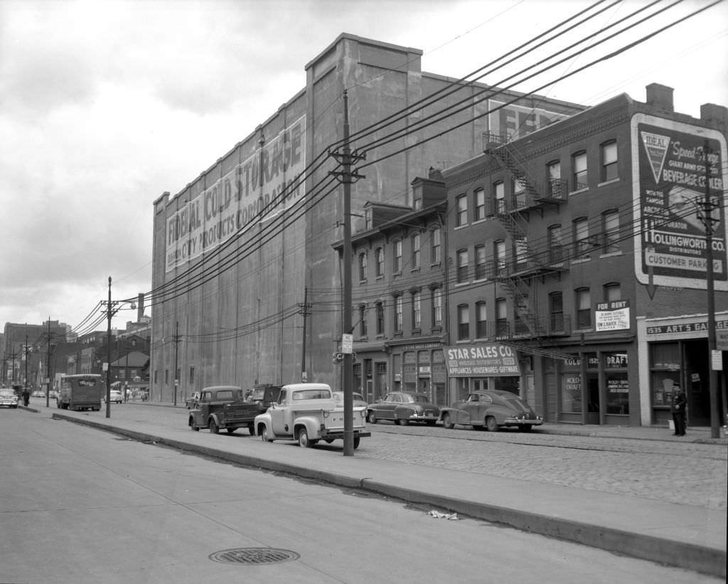 #137 Penn Avenue featuring Art’s Garage, Kold Draft Beer Distributor, and Federal Cold Storage, 1955