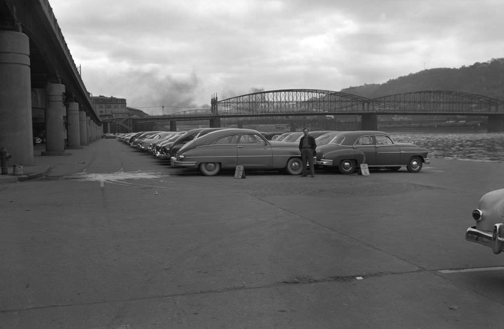 #82 Monongahela Wharf Parking with Smithfield Street Bridge in view, 1952