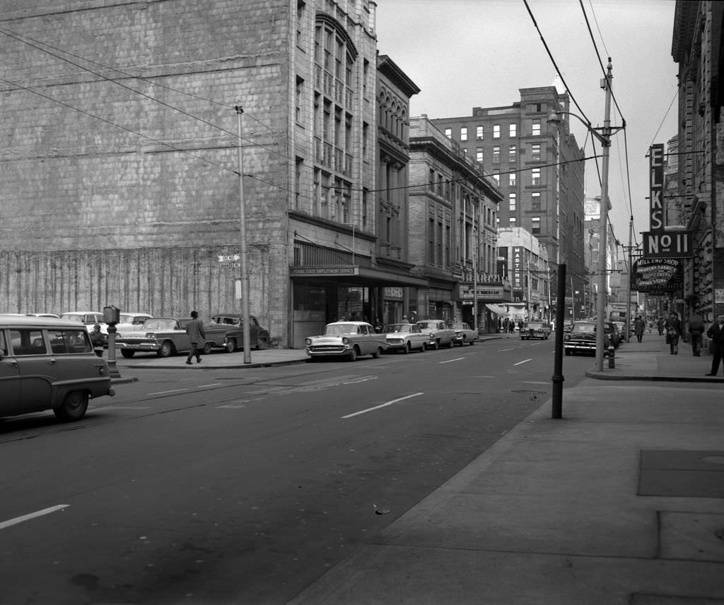 #119 Penn Avenue at Barker Place, features Elks Club No. 11 and Employment Service, 1960.