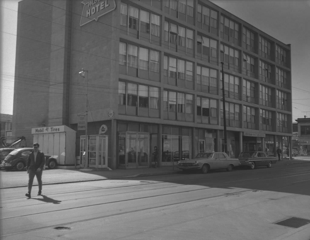 #17 Civic Center Motor Hotel in Oakland, near Hillman Library, 1966.