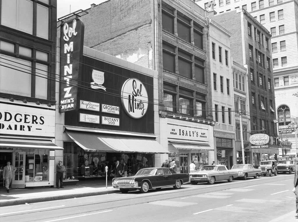 #75 Isaly’s on Wood Street, Founded in 1902, 1964