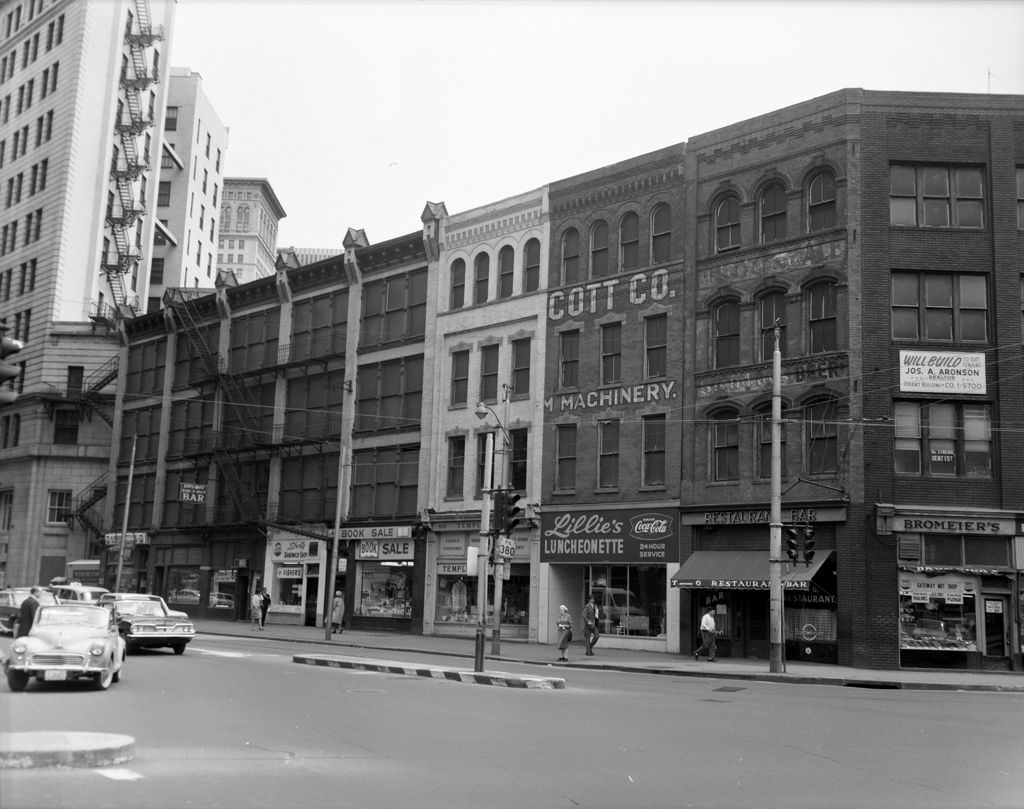 #82 Bromeier’s on Liberty Avenue, 1964