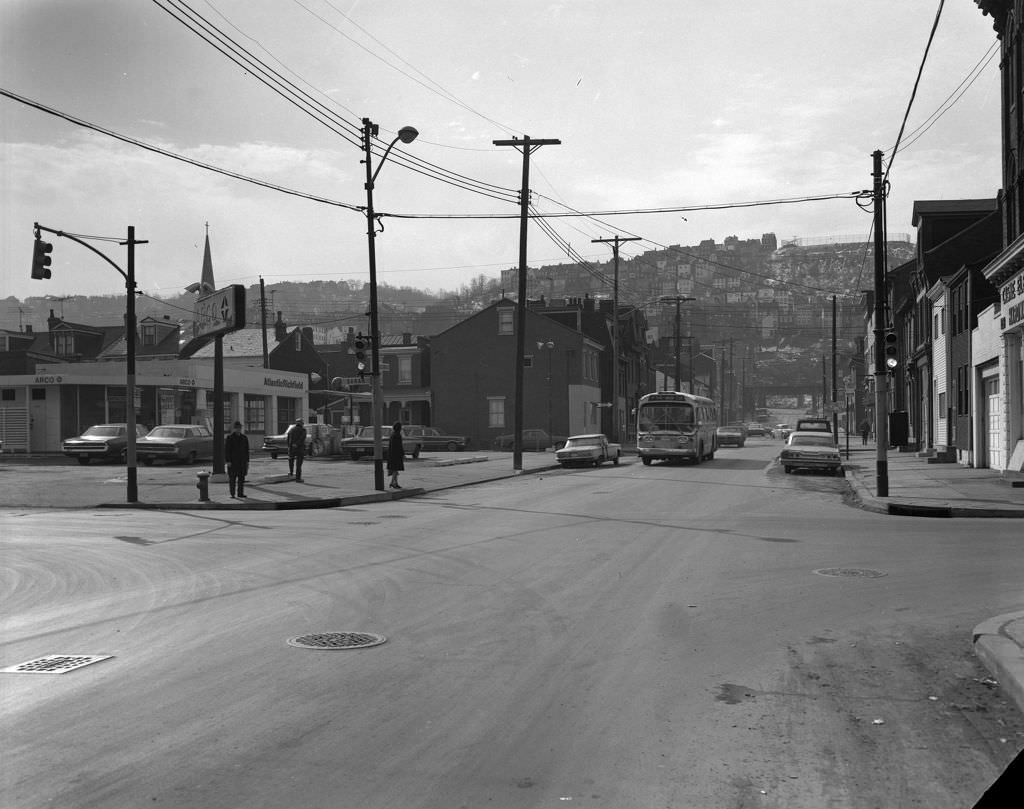 #5 View down South 18th Street at its intersection with Sarah Street, 1971.
