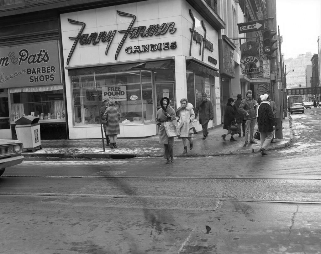 #8 Fanny Farmer Candies Storefront at Forbes and Wood, 1971