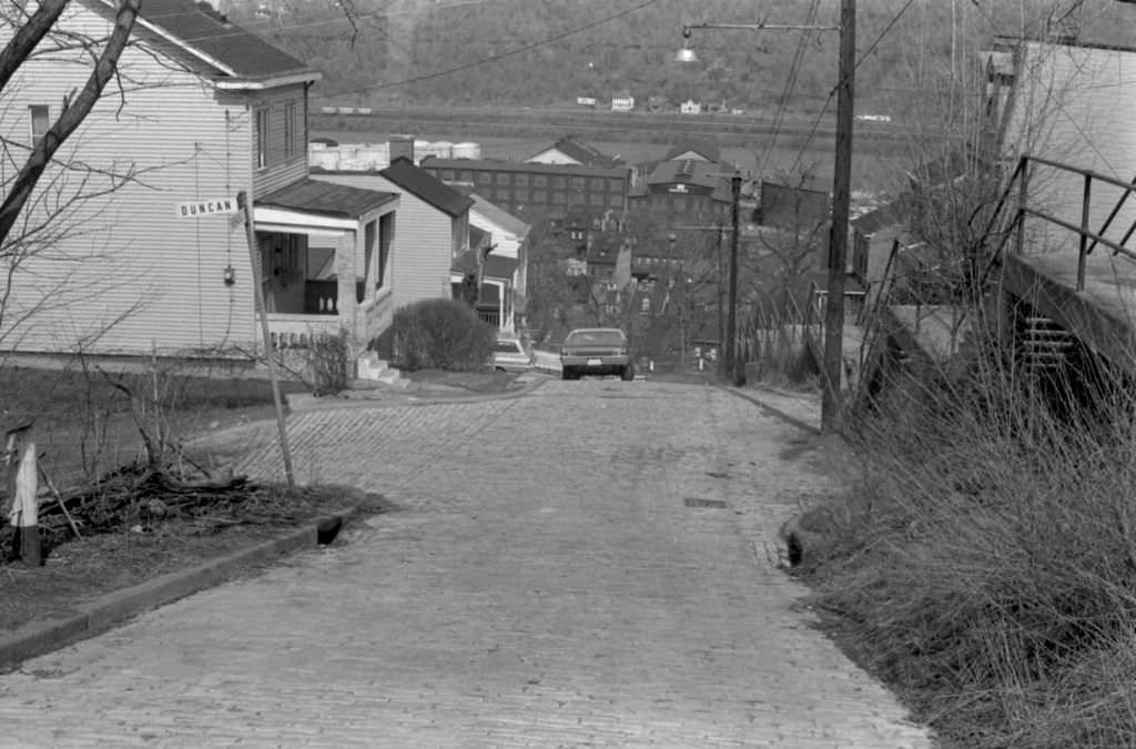 #122 Kendall Street meets Duncan Street, view towards Celadine Street, 1972.