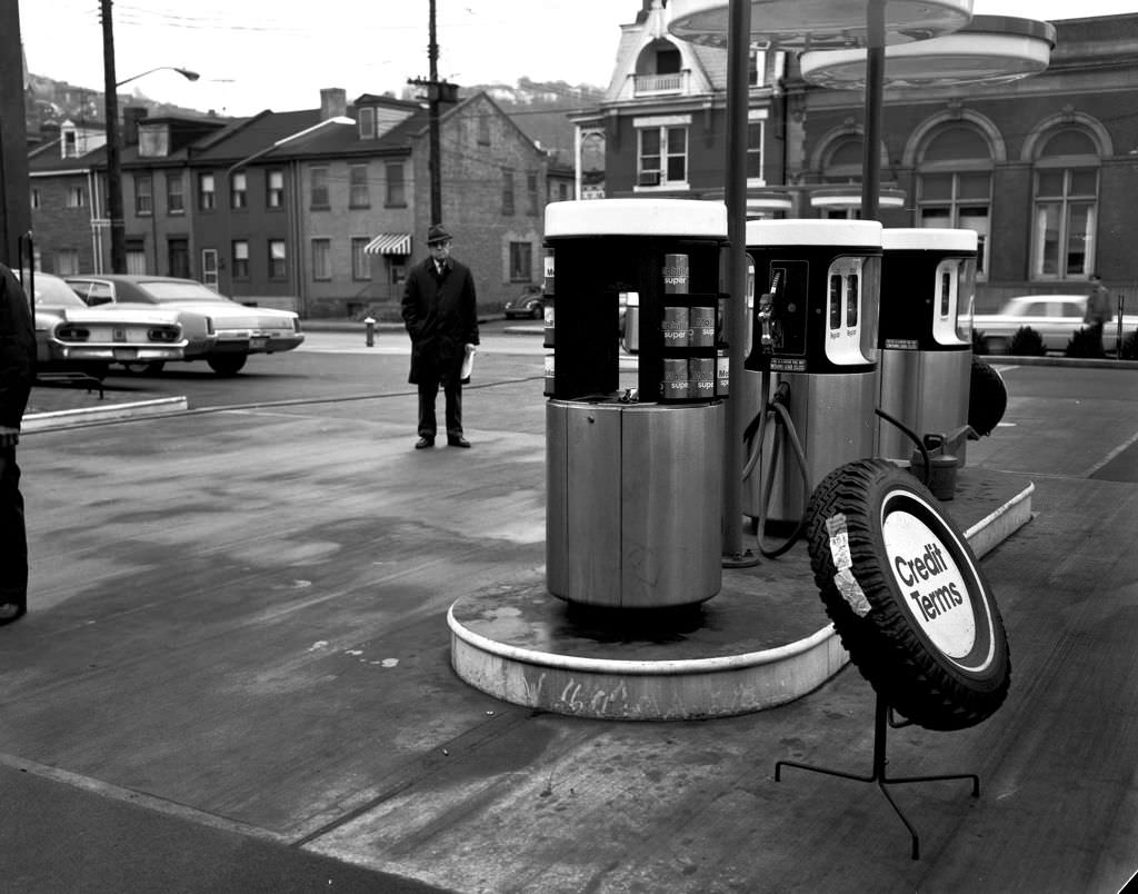 #2 Mobil Gas Station at East Carson St and South 18th St, 1970