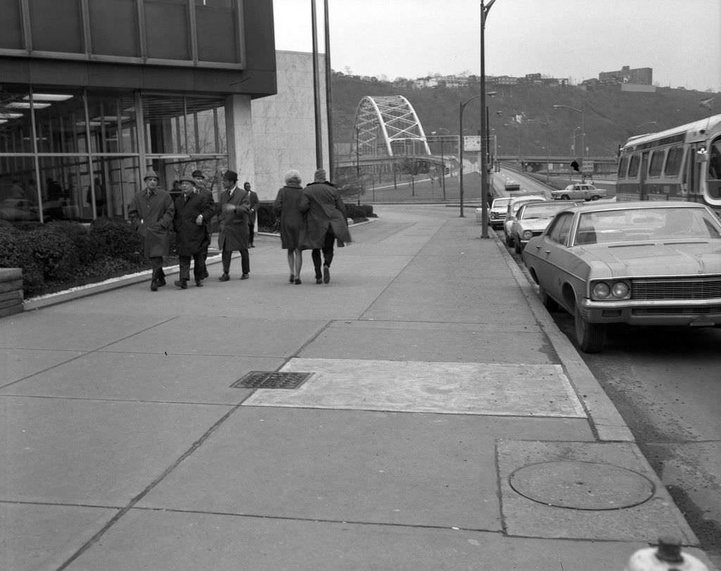 #54 Pittsburgh State Office Building’s Liberty Avenue entrance, now River Vue Apartments, 1971