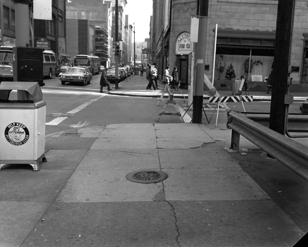 #27 Stanley Theater on Penn Avenue, later Benedum Center for the Performing Arts, 1970.