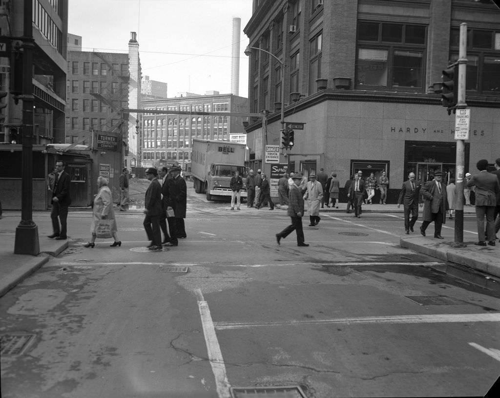 #99 Pedestrians on Oliver Avenue looking towards Wood Street, 1970.