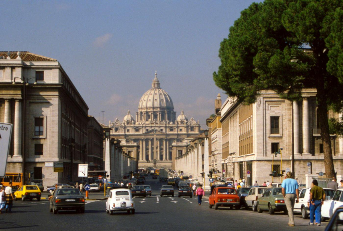 #21 View of St. Peter’s Basilica and Via della Conciliazione, Rome, 1980s