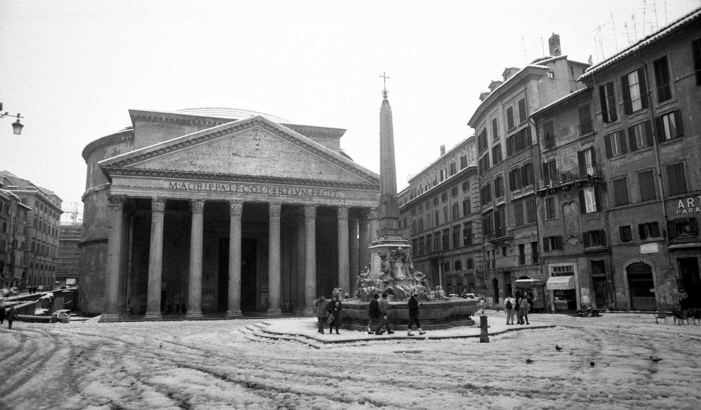 #58 Pantheon Square Covered in Snow, Rome, 1986