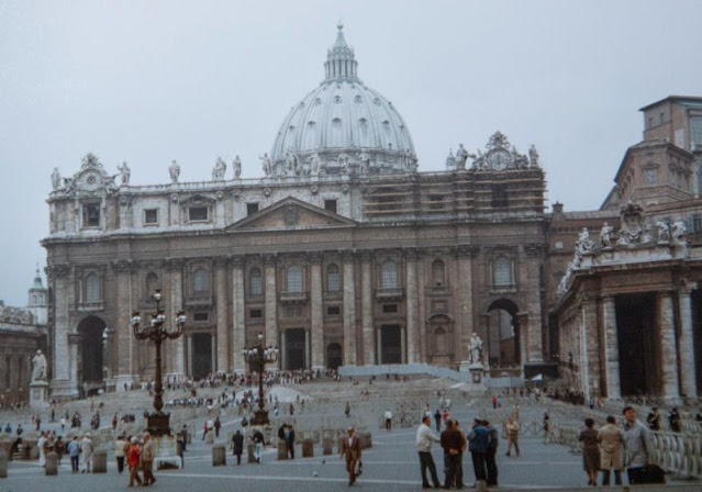 #81 St Peters Square, Vatican City, Rome, 1985