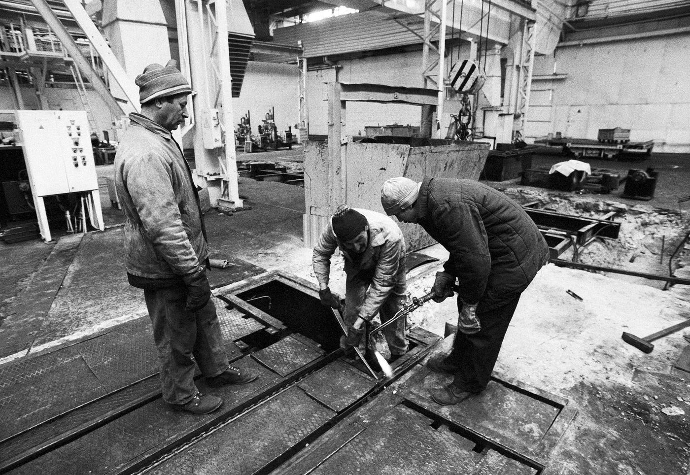 #77 Workers in Atek Tractor Factory in Kiev
