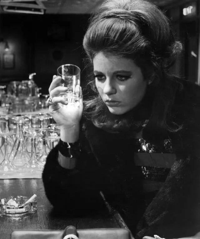 Iconic Moments Captured: Beautiful Photos of a Young Patty Duke Illuminate Her Life in the 1960s Mus