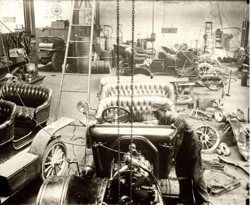 #21 Auto repair shop, Whittier, California