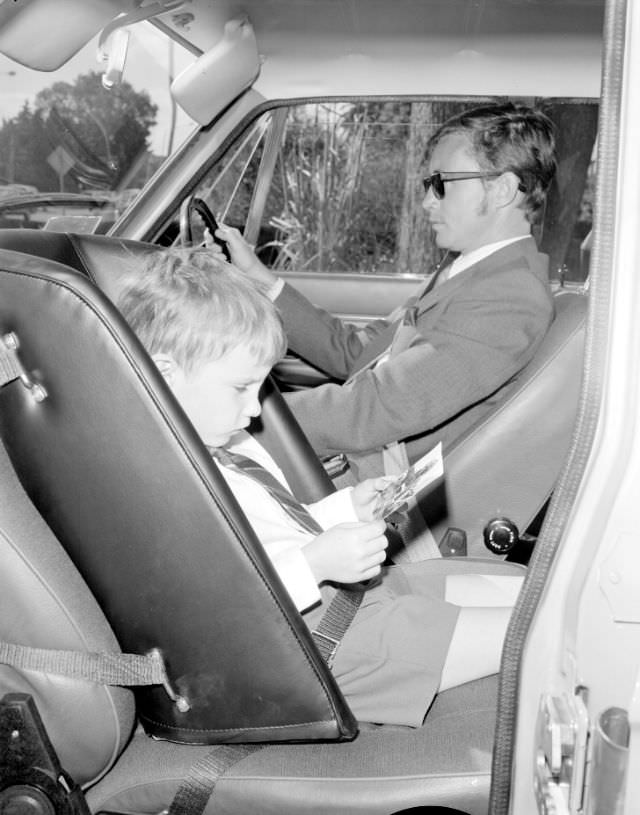 #17 Bunny Bear Booster Seat (1933)