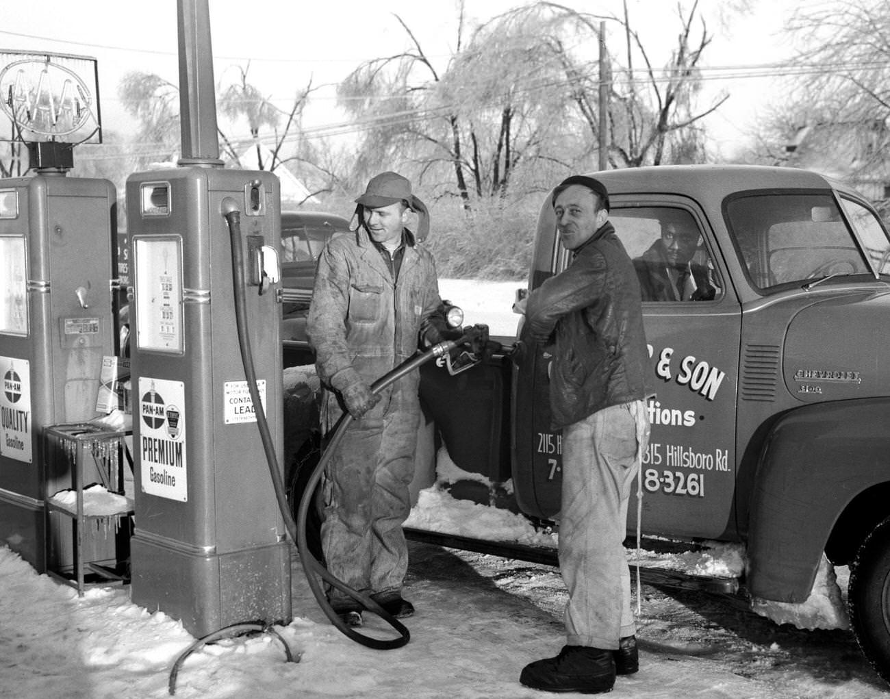 #25 Pan Am Premium Gasoline view in Nashville, Tennessee, 1948.