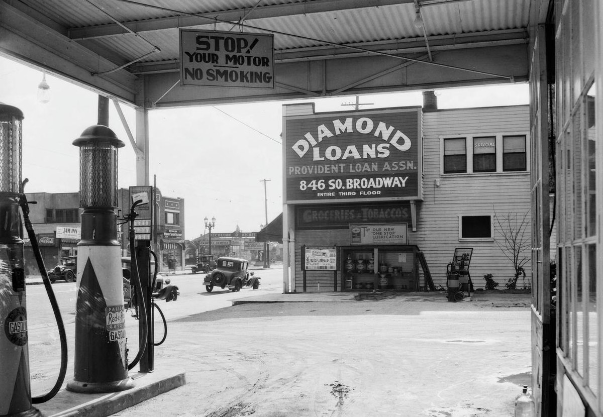 #5 Simons service station on South Vermont Avenue, Los Angeles, 1931.