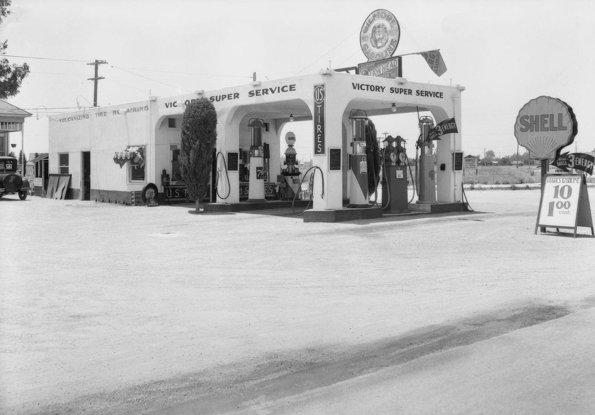 #6 Service station at South Victory Boulevard and West Providencia Avenue, Burbank.