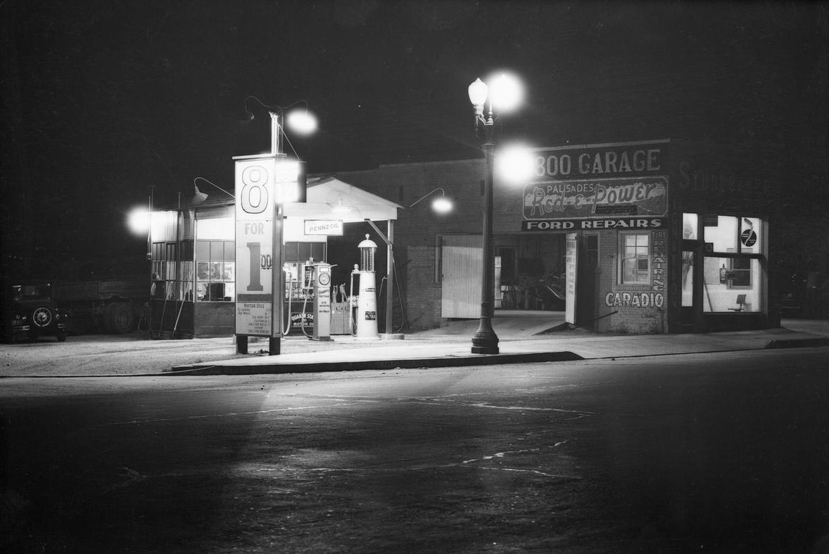 #7 Hane Brothers service station in Southern California, 1934.