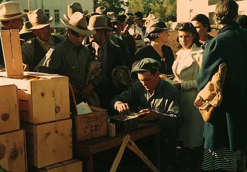 #9 Commodity distribution in St. Johns, AZ, 1940.