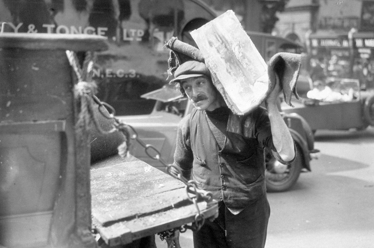 #9 Iceman in London Heatwave, 1932