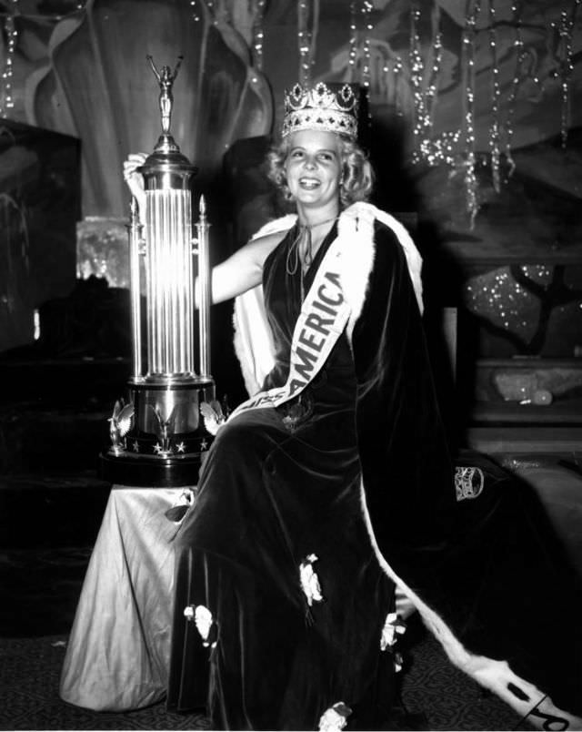 #18 Bette Cooper, Miss America 1937, in Regal Robe with Trophy, 1937