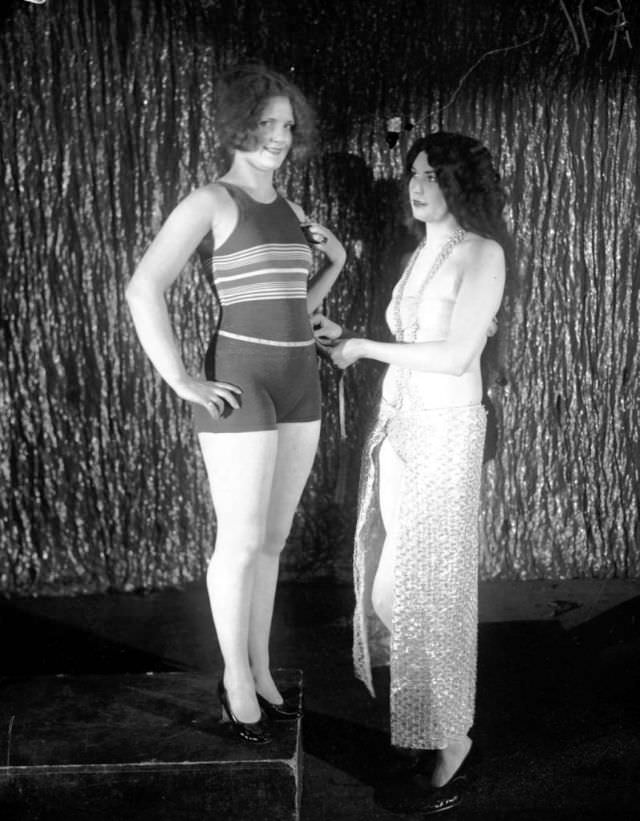 #32 Lucille Burgess with Betty Blythe at Miss Chicago Contest, 1926