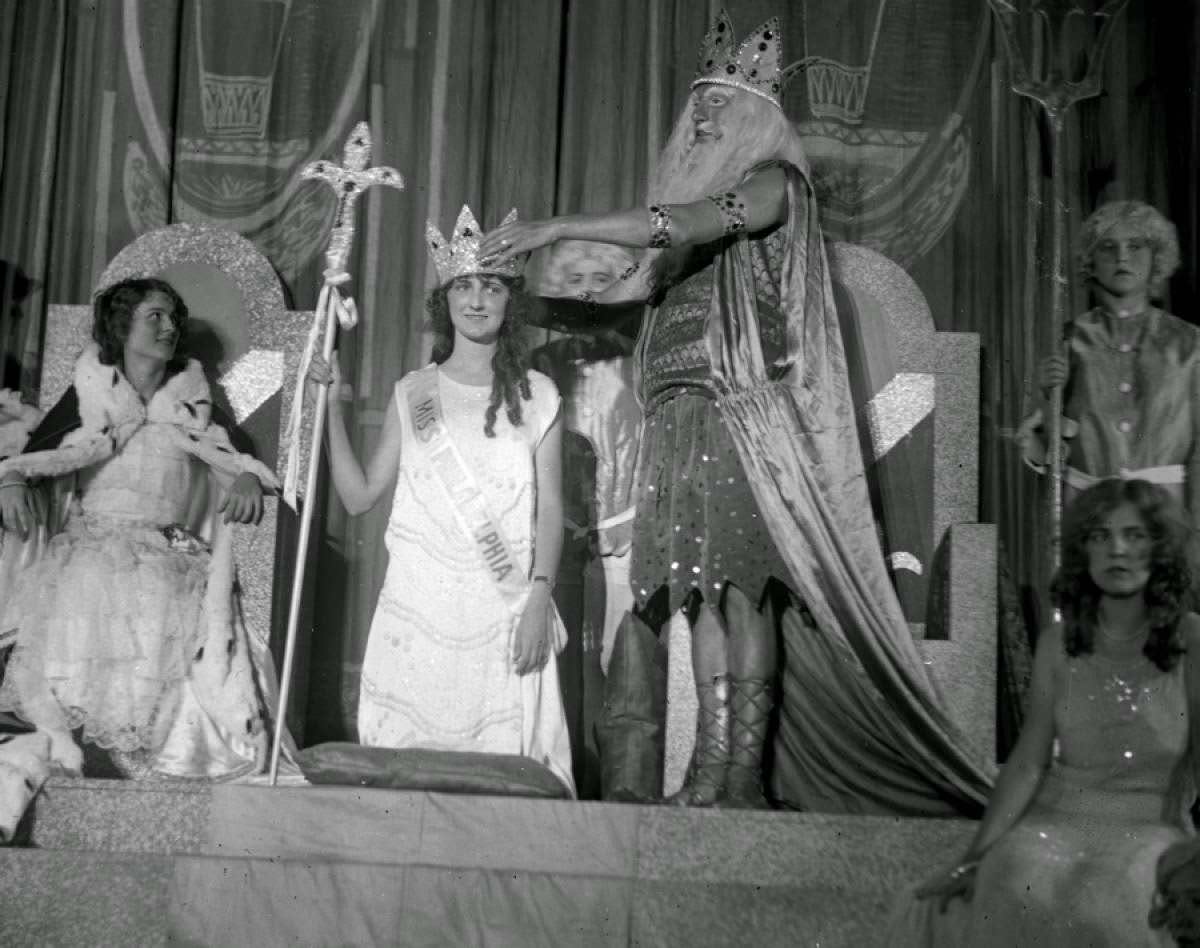 #6 Ruth Malcolmson Crowned by King Neptune, Miss America 1924