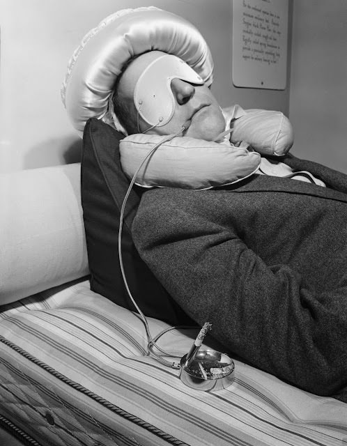 Garry Moore’s Smoking Device to Prevent Bedclothes Burns, 1950