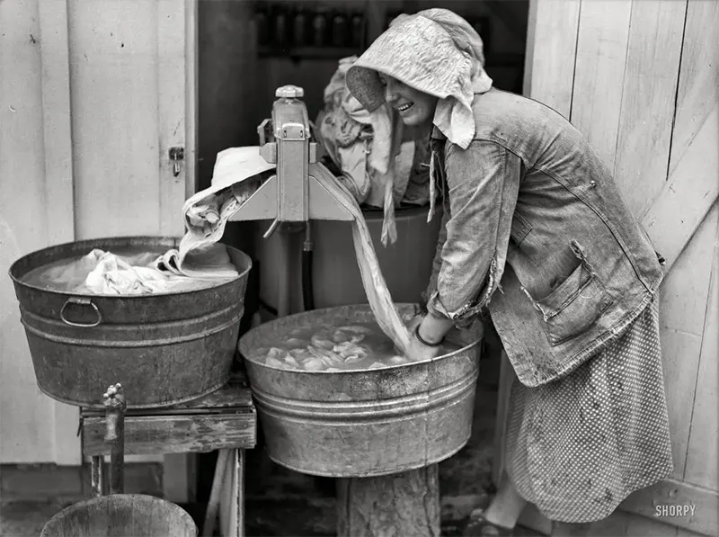 A Photographic Journey Through the Early Days of Washing Machines, 1880s-1950s Inventions