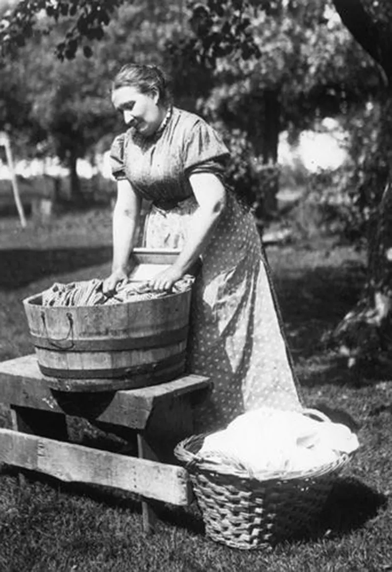 A Photographic Journey Through the Early Days of Washing Machines, 1880s-1950s Inventions