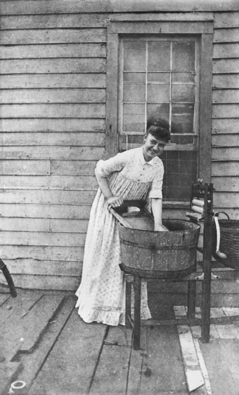 A Photographic Journey Through the Early Days of Washing Machines, 1880s-1950s Inventions