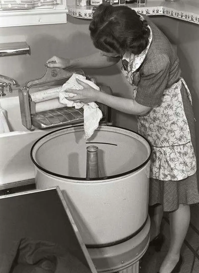 A Photographic Journey Through the Early Days of Washing Machines, 1880s-1950s Inventions