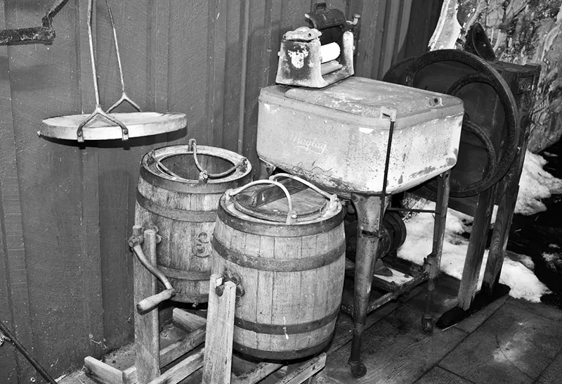 A Photographic Journey Through the Early Days of Washing Machines, 1880s-1950s Inventions