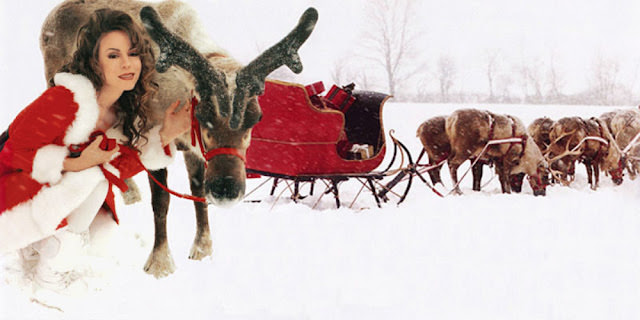 Mariah Carey’s 1994 ‘Merry Christmas’ Photos: Blending Music and Visual Artistry Music