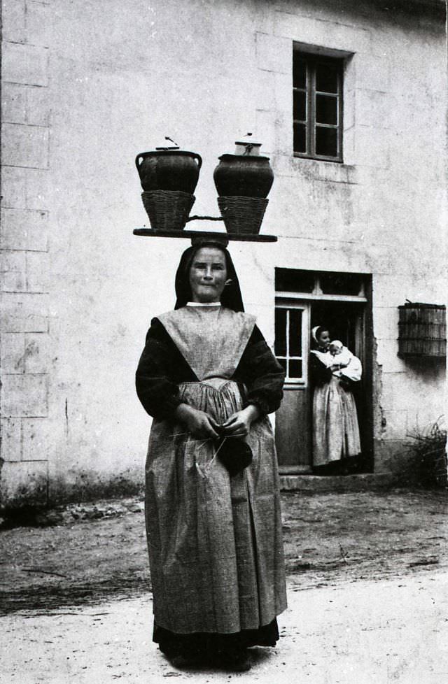 #6 Milk seller in Hennebont.