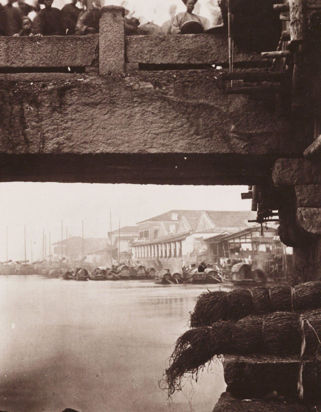 #26 Part of Lower Bridge, John Thomson, 1871