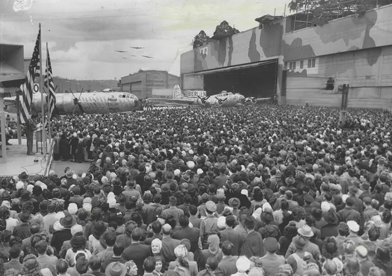 #11 Boeing workers at Plant 2 during B-17 to B-29 production changeover ceremony, April 10, 1945.