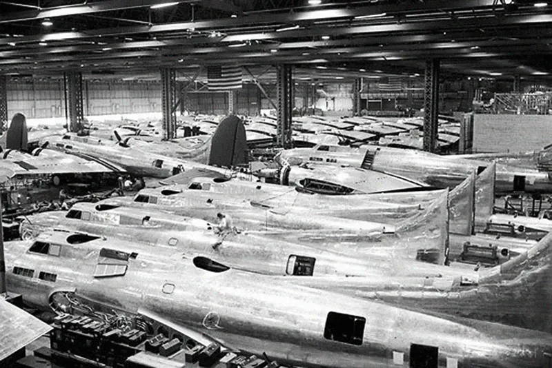 #14 B-17F production line, Boeing Plant 2, July 1942.