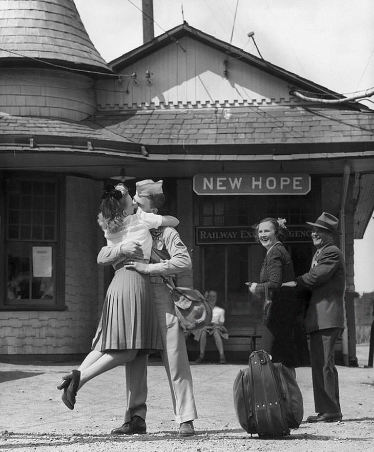 #4 Woman kissing US soldier at Connecticut train station, 1945.